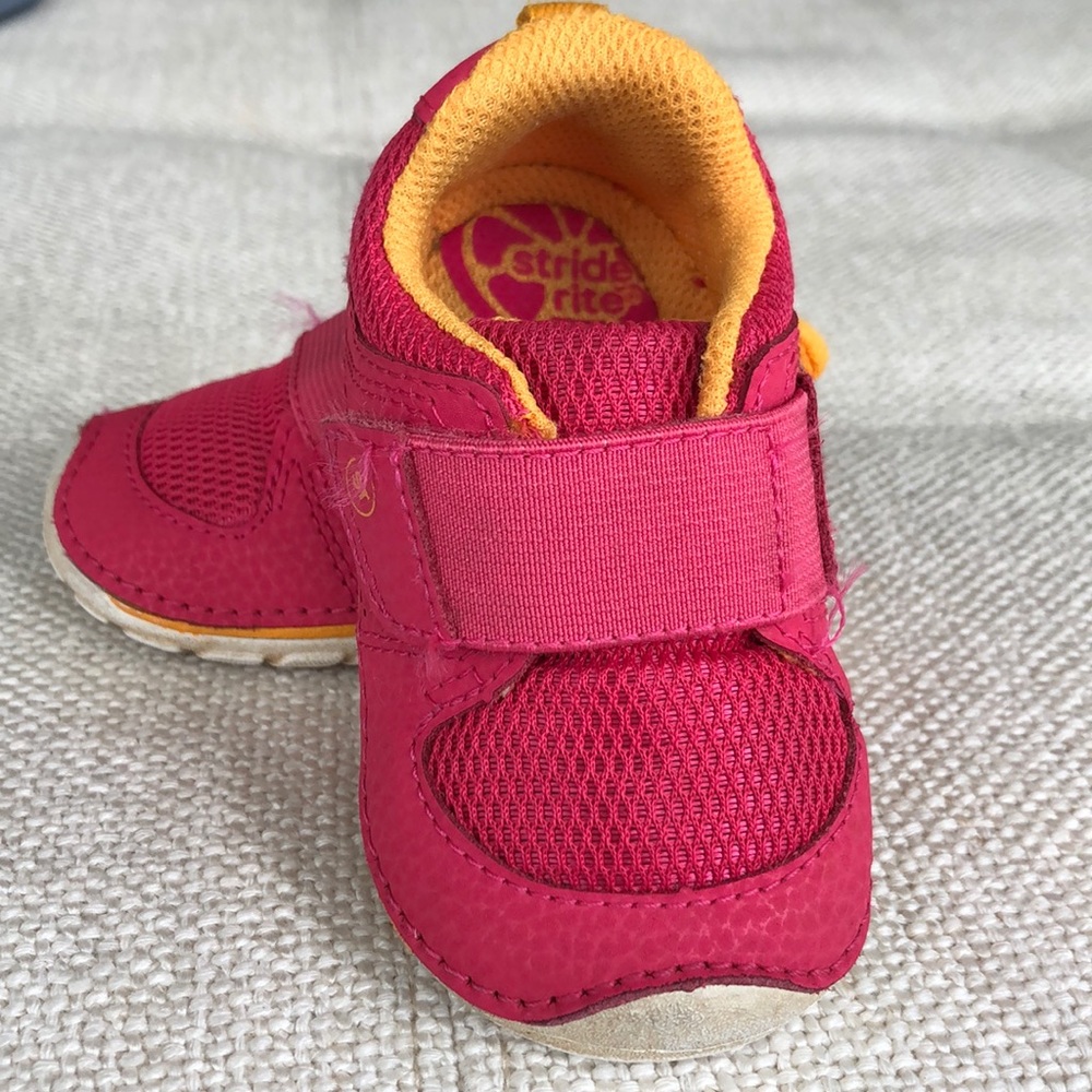 Stride Rite Ripley. Size 4. Pink and Orange.